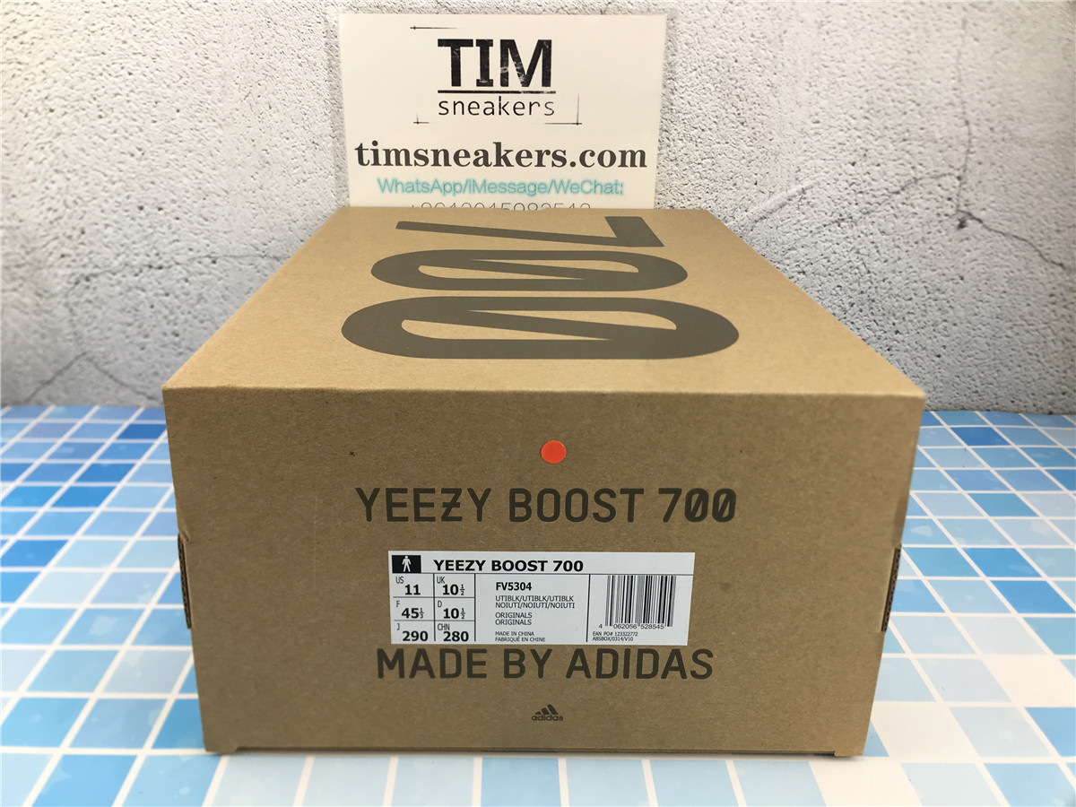 Yeezy Boost 700 Utility Black FV5304